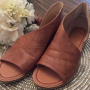 Carmel brown sandal